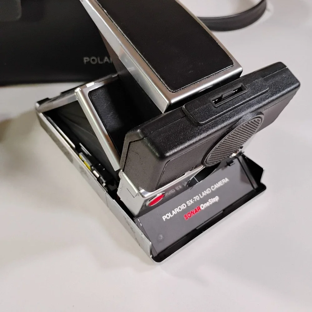 POLAROID SX-70 Sonar One Step Folding/Collapsible Land Camera W/ Extras